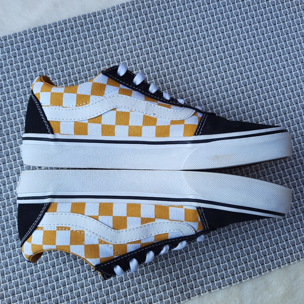 Vans Ward Checkerboard Old Skool Low Top Sneaker - Picture 2 of 11